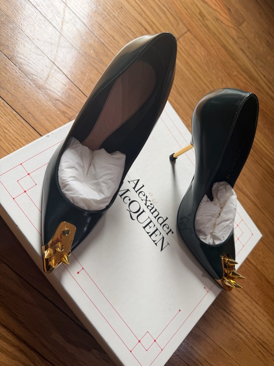 Alexander McQueen Shoes - Alexander McQueen Green Patent Pointed-Toe Pumps with Gold Spike Detail